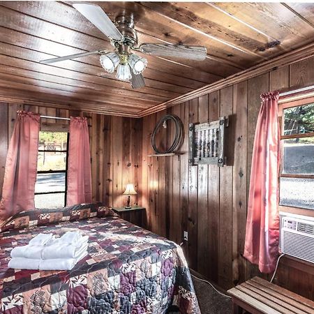 Apache Village 7, Queen Bed, Midtown, Sleeps 2 รุยโดโซ ภายนอก รูปภาพ