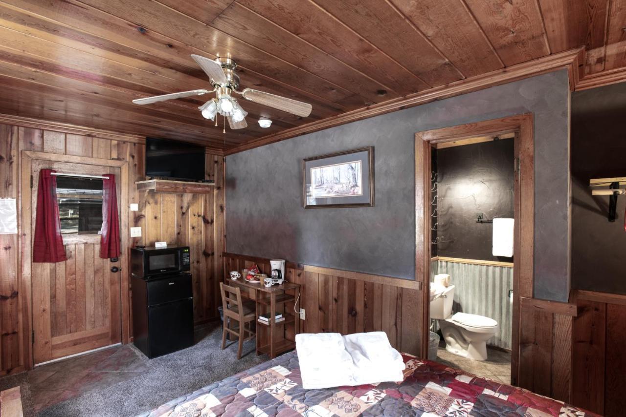 Apache Village 7, Queen Bed, Midtown, Sleeps 2 รุยโดโซ ภายนอก รูปภาพ