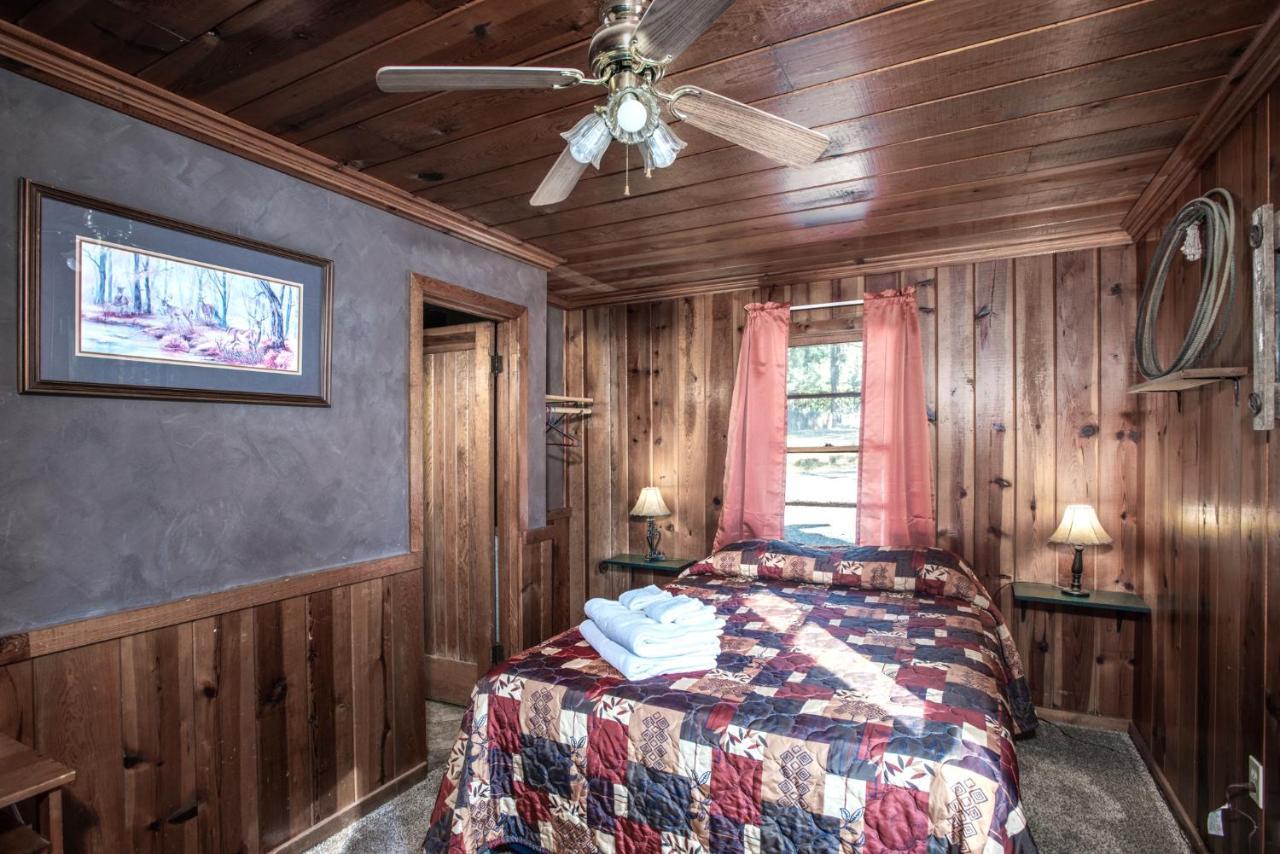 Apache Village 7, Queen Bed, Midtown, Sleeps 2 รุยโดโซ ภายนอก รูปภาพ